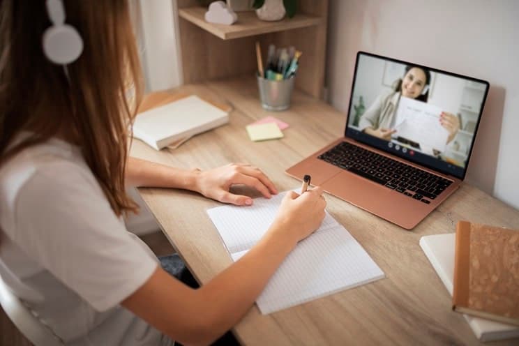 Imagem de capa do post Reskilling e upskilling: estratégias essenciais para o RH moderno