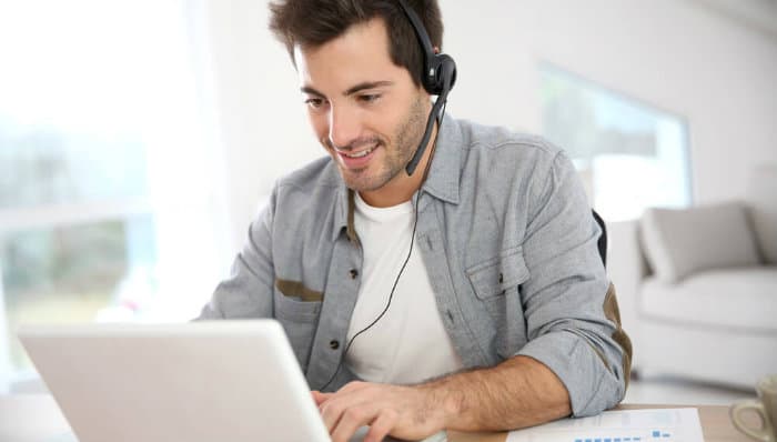 Imagem de capa do post Fique por dentro de 6 benefícios da entrevista por vídeo